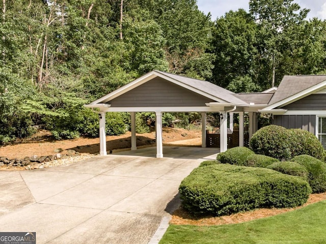 1060 Woodhollow Ln, Athens, GA 30606 - surrounding community with driveway and a carport