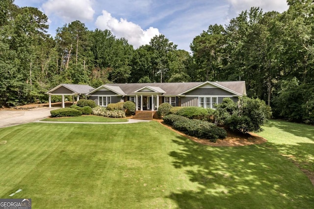 1060 Woodhollow Ln, Athens, GA 30606 - ranch-style house featuring a front yard and driveway