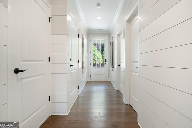 550 Azalea Xing, Dallas, GA 30132 - entryway with crown molding and dark wood-style flooring