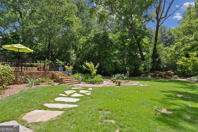 750 Crest Valley Dr NW, Sandy Springs, GA 30327 - view of grassy yard with stairs