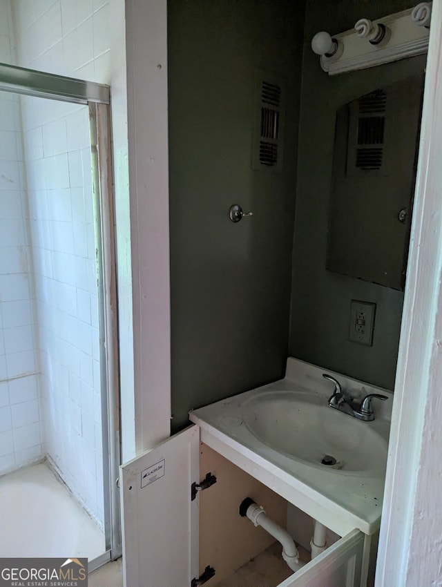 1750 Beechwood Blvd SW, Atlanta, GA 30311 - bathroom featuring a shower, vanity, and a bathtub