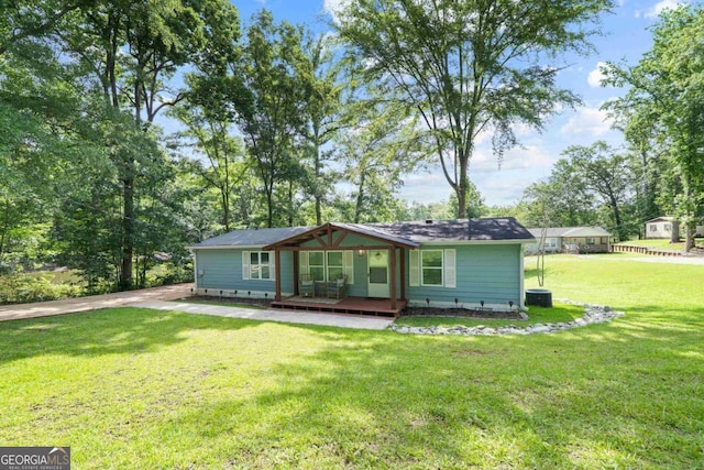 103 Fawn Ct, Eatonton, GA 31024 - view of front of house with a front yard and crawl space