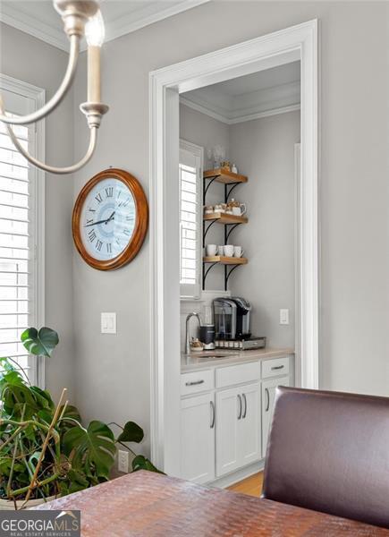 127 Oak Ln, Decatur, GA 30030 - detailed view of crown molding and a sink