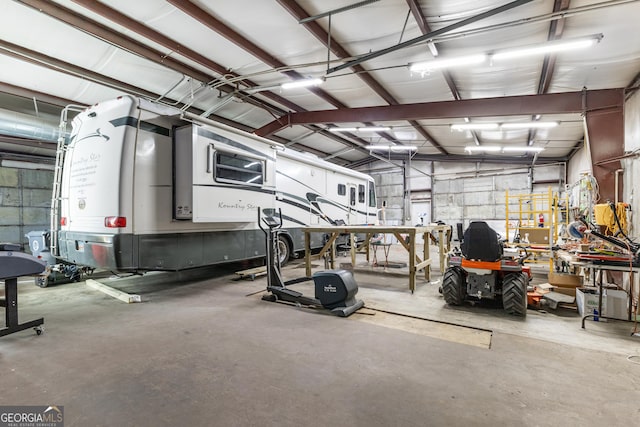712 Moore Ave, Lafayette, GA 30728 - garage featuring a workshop area