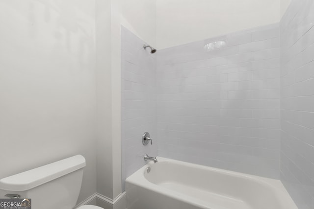 1650 Harvest Ln, Alpharetta, GA 30004 - full bathroom with toilet and washtub / shower combination