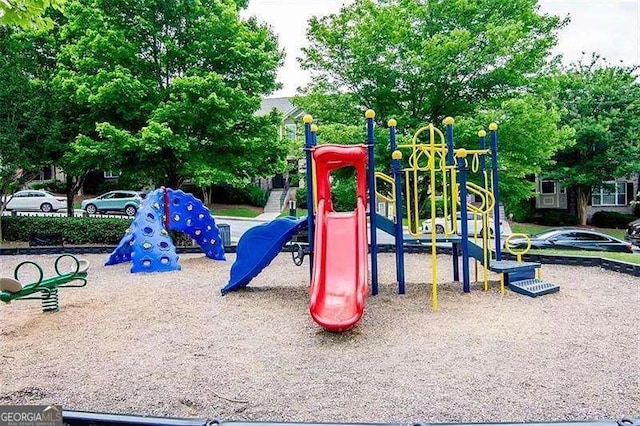 1005 Bayrose Cir Unit 5A, Atlanta, GA 30344 - view of community play area