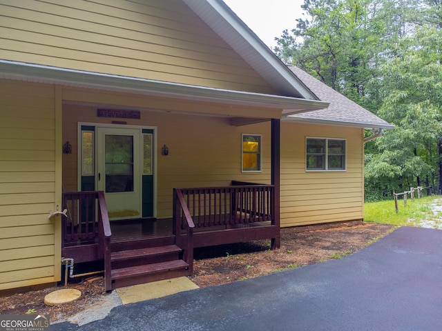 55 Cool Spring Ln, Clayton, GA 30525 - entrance to property with a porch and a shingled roof