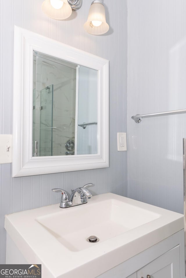 996 Palmetto Ave SW, Atlanta, GA 30314 - full bathroom with vanity and a shower