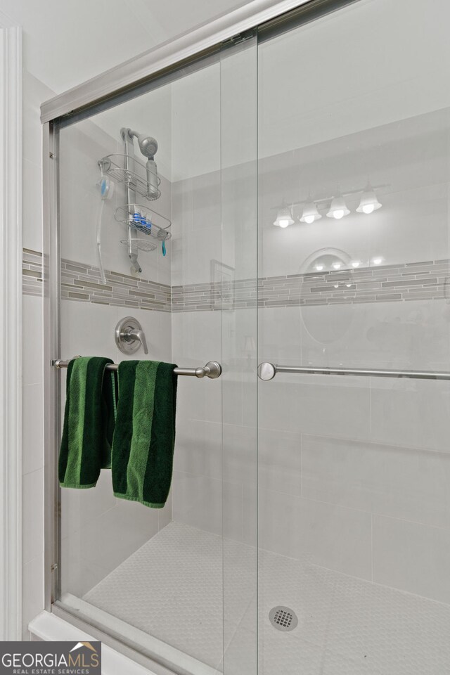 281 Hightower Lake Trl, Ball Ground, GA 30107 - full bathroom featuring a stall shower