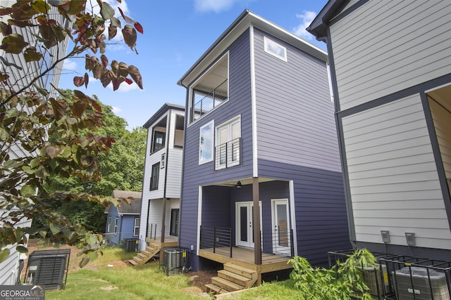 569 Middle St SW, Atlanta, GA 30310 - rear view of house with a deck and a yard