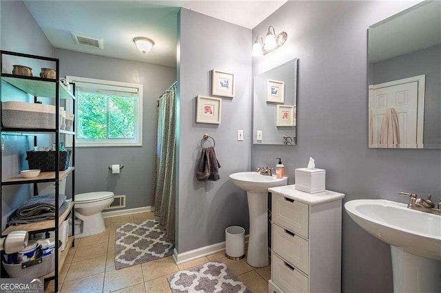 3300 Wiltshire Dr, Avondale Estates, GA 30002 - full bath with tile patterned flooring and curtained shower