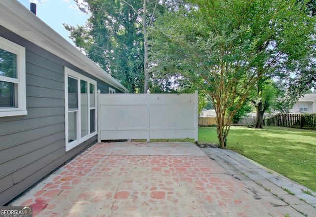 110 Chesterfield Ct, Fayetteville, GA 30214 - view of patio