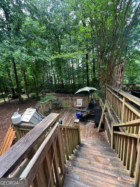 974 Bloomfield Dr, Lawrenceville, GA 30044 - view of wooden deck
