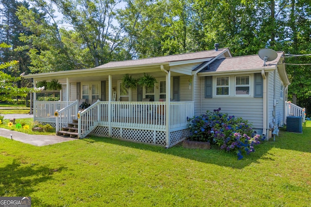 116 Rickman St, Toccoa, GA 30577 - view of front of home with a porch, a front lawn, and roof with shingles