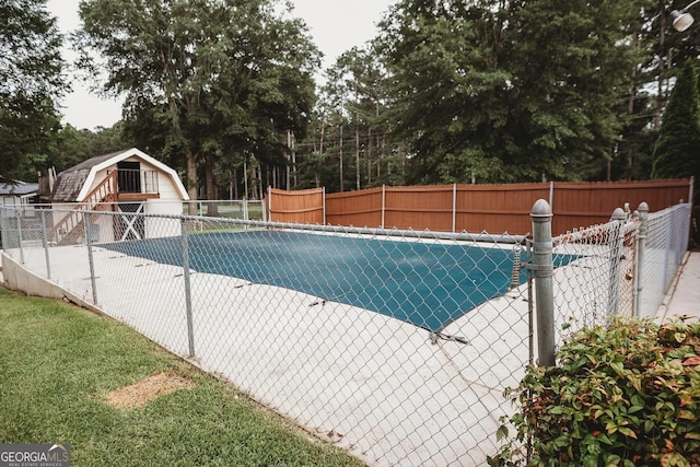 500 Holmes St, Barnesville, GA 30204 - view of swimming pool with view of wooded area