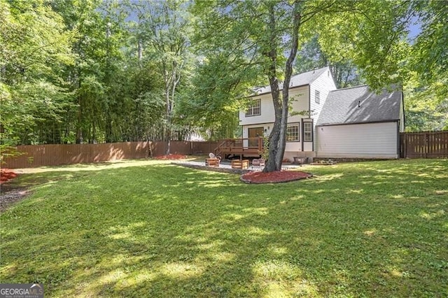 410 Sheringham Ct, Roswell, GA 30076 - fenced backyard featuring a deck