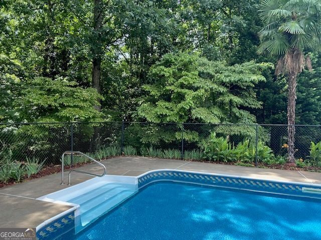 149 Crown Oaks Dr, Stockbridge, GA 30281 - view of pool