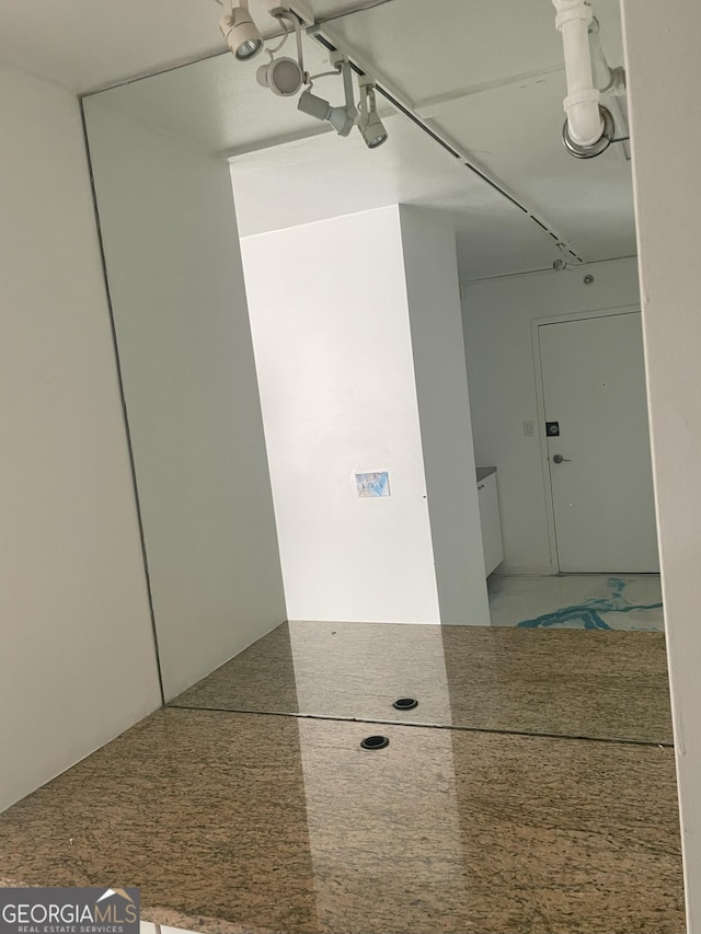 620 NE Peachtree St Unit 901, Atlanta, GA 30308 - view of laundry area