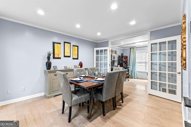 435 Hampton Grn, Peachtree City, GA 30269 - dining room featuring crown molding, light wood finished floors, and recessed lighting