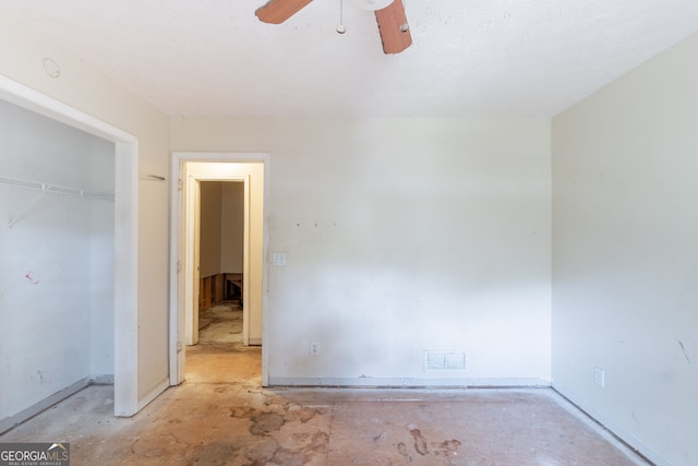 3930 Pine Tree Ln, Gainesville, GA 30501 - unfurnished bedroom featuring a ceiling fan and a closet