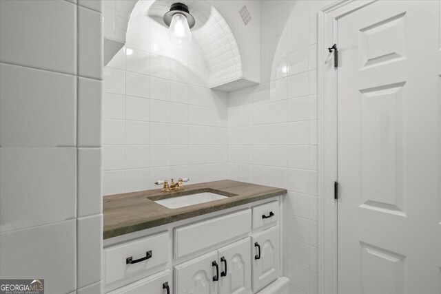 85 Geralds Pt, Wedowee, AL 36278 - bathroom featuring tile walls and vanity