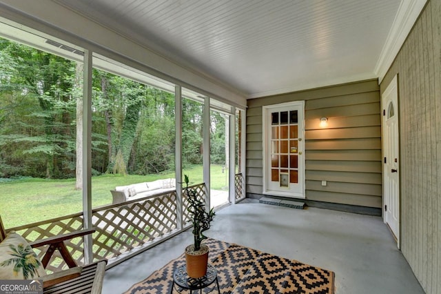 595 Glenforest Rd, Sandy Springs, GA 30328 - sunroom / solarium with outdoor lounge area