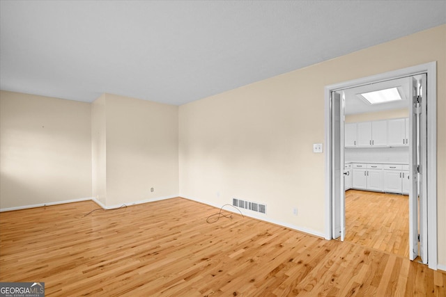 106 Lakeview Dr, Carrollton, GA 30117 - empty room featuring light wood finished floors and baseboards