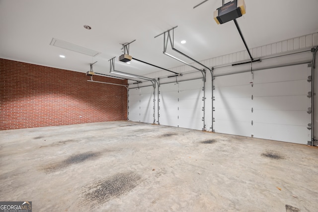 152 Lace Field Ln, Lavonia, GA 30553 - garage featuring a garage door opener