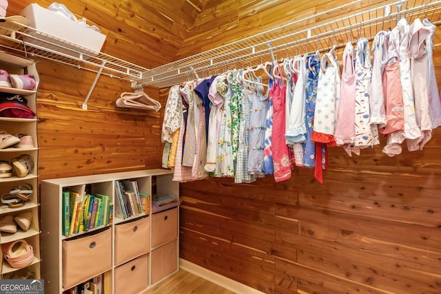 5414 Manteo Inlt, Peachtree Corners, GA 30092 - walk in closet with wood finished floors