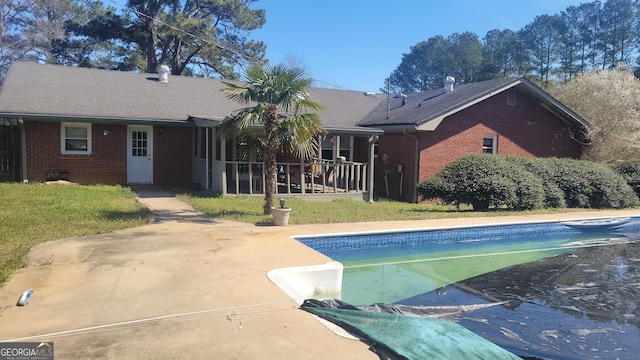 1083 Hampton Rd, Hampton, GA 30228 - swimming pool with a patio