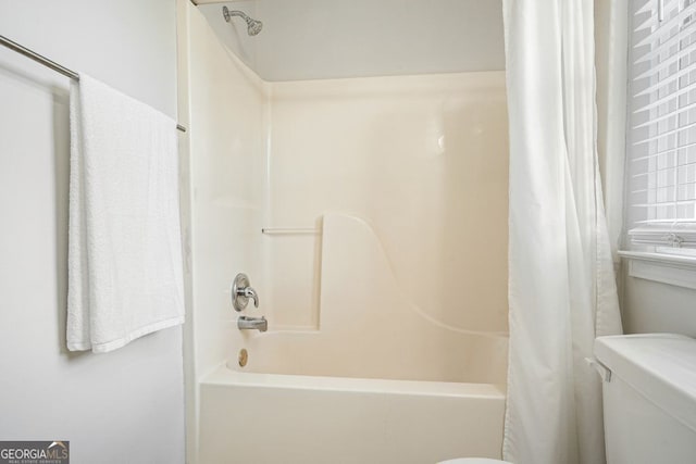 3366 English Oaks Dr NW, Kennesaw, GA 30144 - full bathroom featuring shower / bath combination with curtain