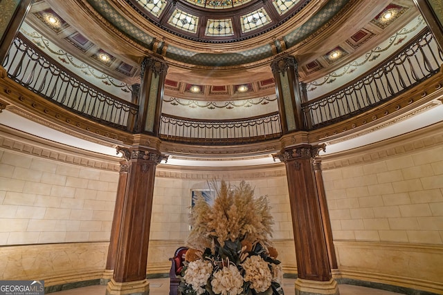 75 Ponce De Leon Ave NE Unit 1004, Atlanta, GA 30308 - detailed view of ornate columns and tile walls