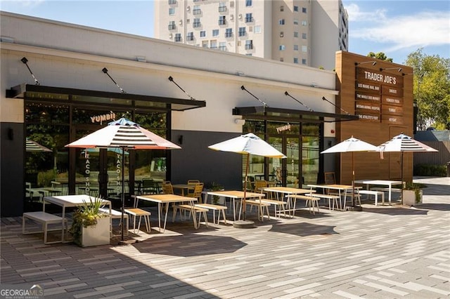 348 7th St NE, Atlanta, GA 30308 - view of patio