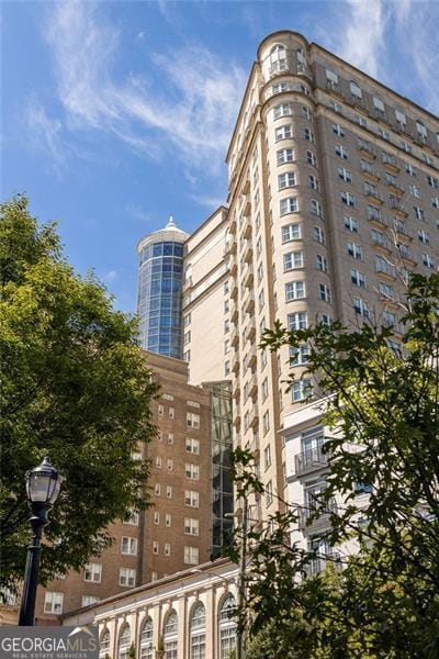 348 7th St NE, Atlanta, GA 30308 - view of apartment building / complex