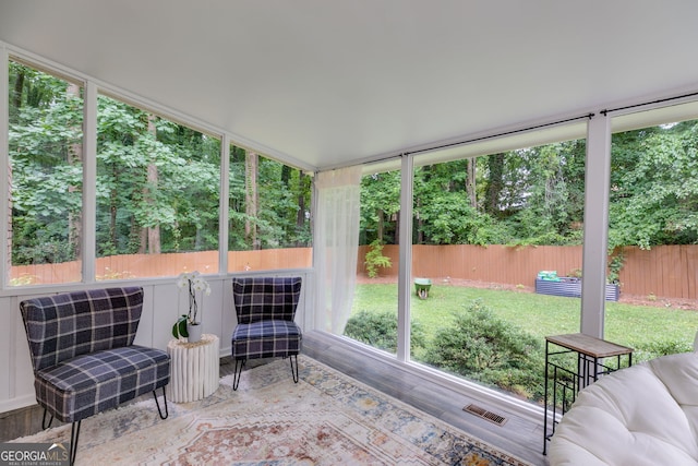 7250 Hunters Branch Dr, Atlanta, GA 30328 - view of sunroom / solarium