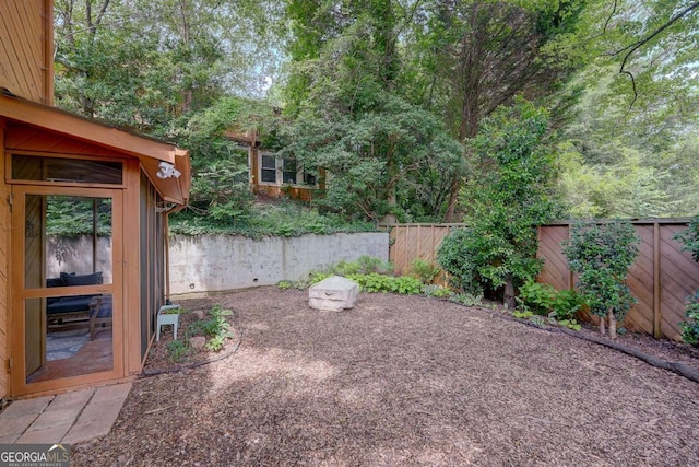 834 Lake Hollow Blvd SW, Marietta, GA 30064 - view of yard