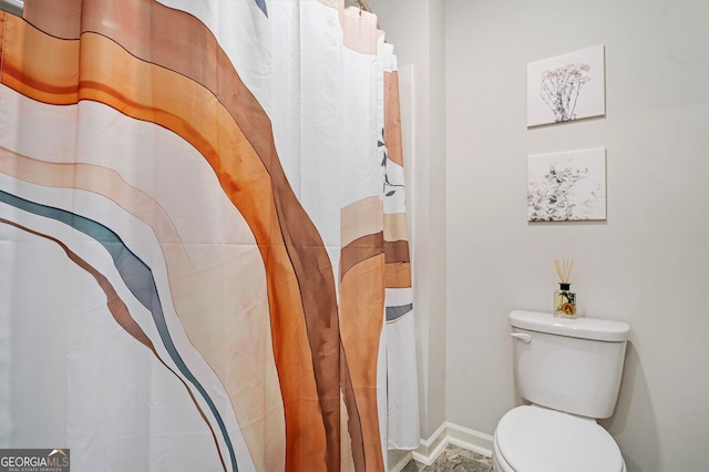 7814 Messina Ct, Lithia Springs, GA 30122 - full bath featuring toilet and a shower with shower curtain