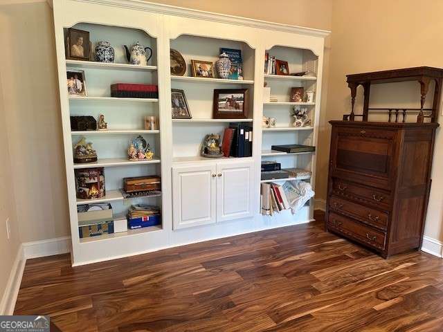 3131 Rocky Branch Rd Unit 280, Watkinsville, GA 30677 - detailed view of wood finished floors and baseboards
