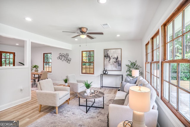 911 Oakland Dr SW, Atlanta, GA 30310 - living area featuring light wood-style floors, recessed lighting, and a ceiling fan
