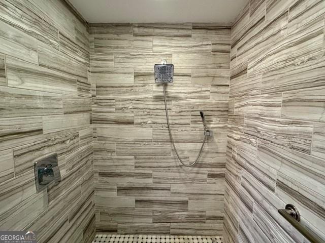 360 Morgan Mill Rd, Brooks, GA 30205 - full bathroom with tiled shower