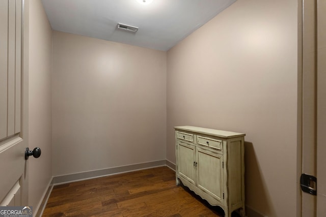 4 Bluff Ct SE, Cartersville, GA 30120 - empty room featuring dark wood-style flooring and baseboards