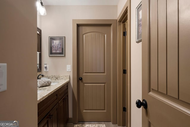4 Bluff Ct SE, Cartersville, GA 30120 - full bath with double vanity