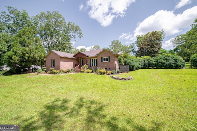 124 Old Salem Trl, Pine Mountain, GA 31822 - single story home with brick siding and a front lawn