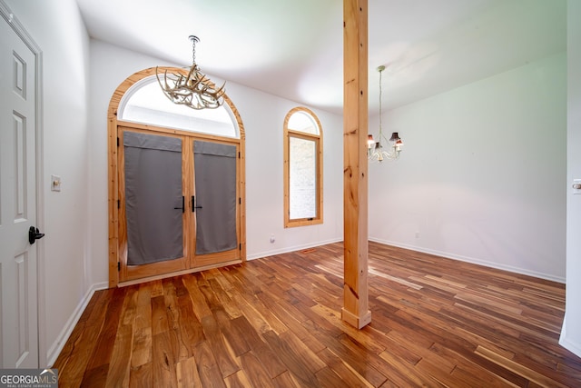 124 Old Salem Trl, Pine Mountain, GA 31822 - foyer entrance with a chandelier and wood finished floors