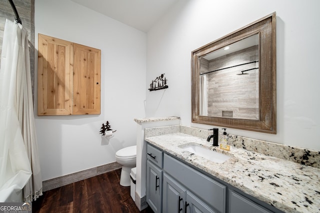 124 Old Salem Trl, Pine Mountain, GA 31822 - full bath with vanity and wood finished floors