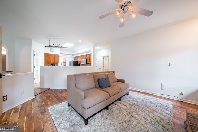 124 Old Salem Trl, Pine Mountain, GA 31822 - living room featuring a ceiling fan, crown molding, wood finished floors, and recessed lighting
