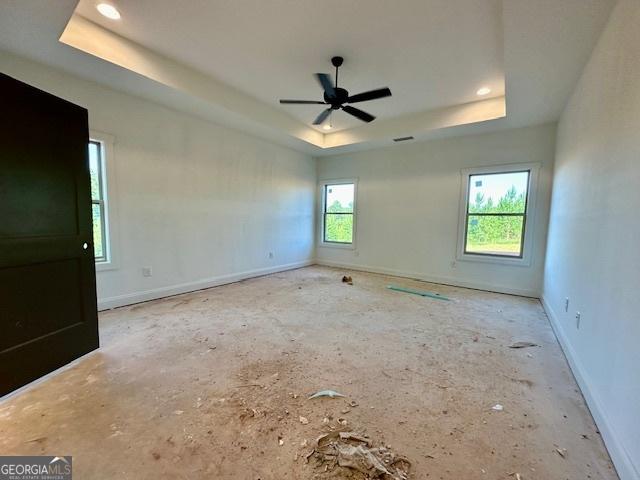 3609 Youngs Mill Rd, Hogansville, GA 30230 - unfurnished room with a raised ceiling and ceiling fan