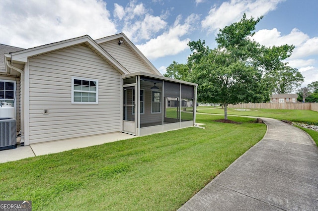 2204 Applebrook Dr, Rossville, GA 30741 - view of yard with a sunroom