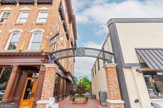385 Rowes Cir, Alpharetta, GA 30009 - view of road