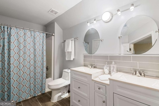 425 Starfire Ct, Suwanee, GA 30024 - full bath featuring double vanity, tasteful backsplash, shower / tub combo with curtain, and wood finished floors